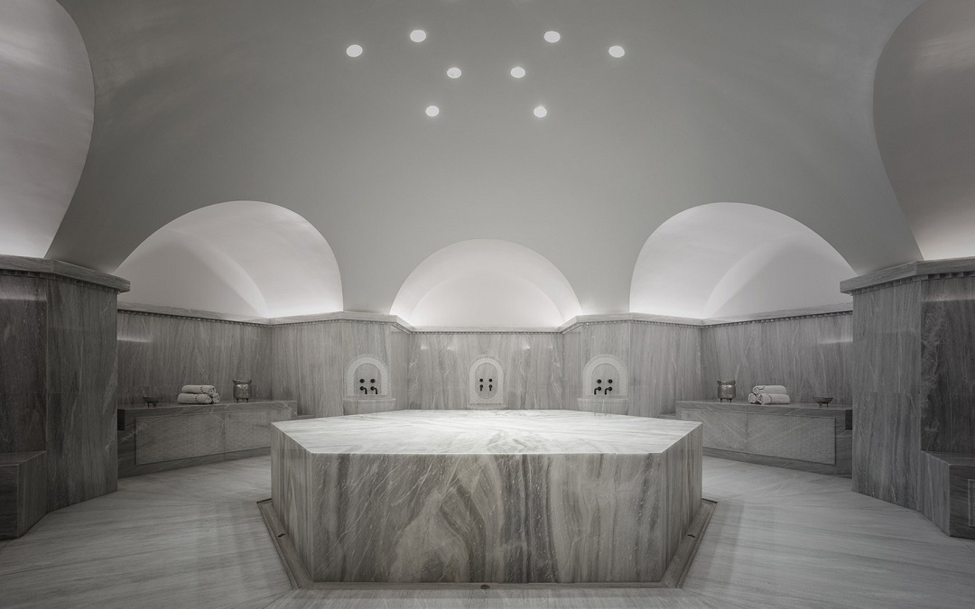 DecaArchitecture carves holistic spa into Greek mountain